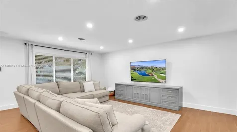 8625 SW 185th Street Cutler Bay FL 33157