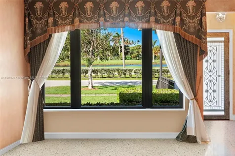 2375 N Meridian Avenue Miami Beach FL 33140