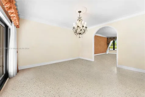 2375 N Meridian Avenue Miami Beach FL 33140