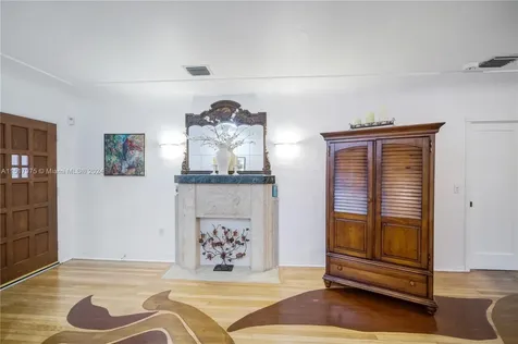 2245 SW 23rd Terrace Miami FL 33145
