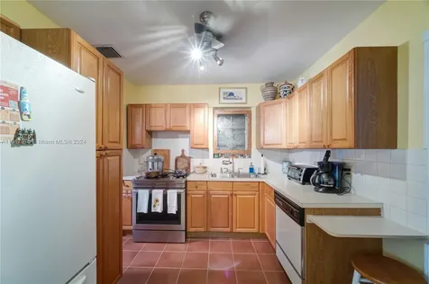2245 SW 23rd Terrace Miami FL 33145