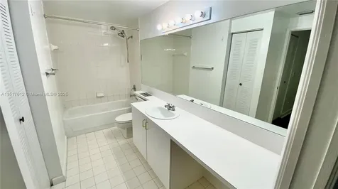 19901 E Country Club Drive Aventura FL 33180
