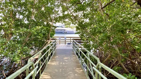 19901 E Country Club Drive Aventura FL 33180