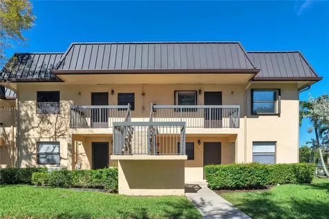 9202 NW 1st Street Pembroke Pines FL 33024