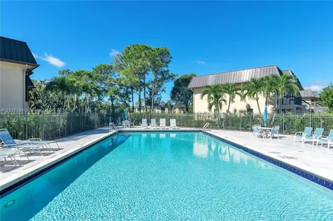9202 NW 1st Street Pembroke Pines FL 33024