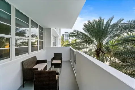 100 Lincoln Road Miami Beach FL 33139