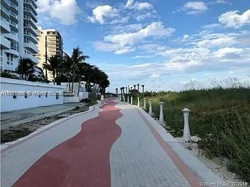 6345 Collins Miami Beach FL 33141