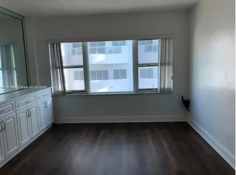 6345 Collins Miami Beach FL 33141