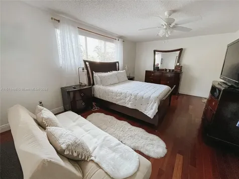 9520 SW 151st Avenue Miami FL 33196