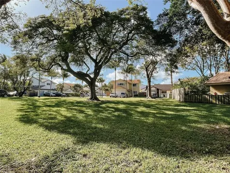 9520 SW 151st Avenue Miami FL 33196