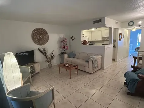 2901 NW 47th Terrace Lauderdale Lakes FL 33313