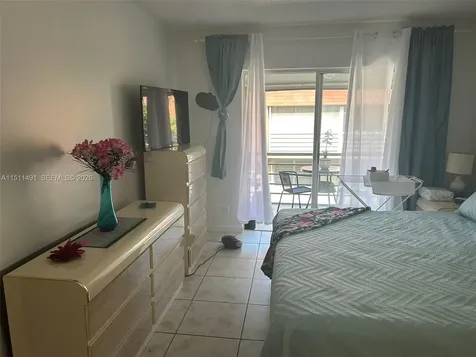 2901 NW 47th Terrace Lauderdale Lakes FL 33313