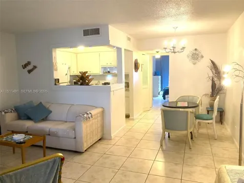 2901 NW 47th Terrace Lauderdale Lakes FL 33313