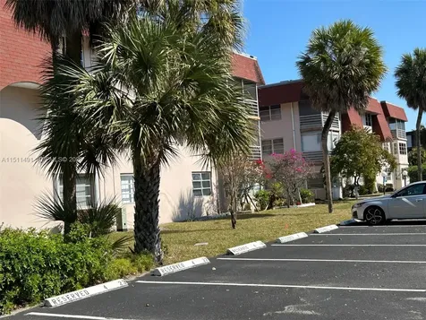 2901 NW 47th Terrace Lauderdale Lakes FL 33313
