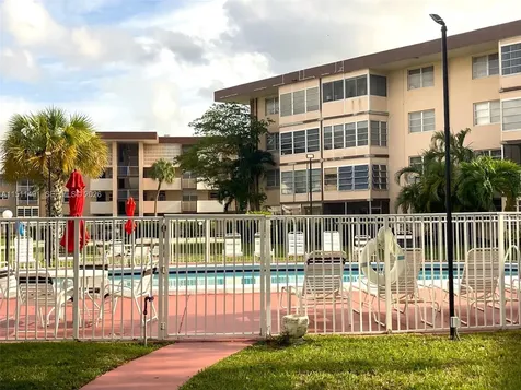 2901 NW 47th Terrace Lauderdale Lakes FL 33313