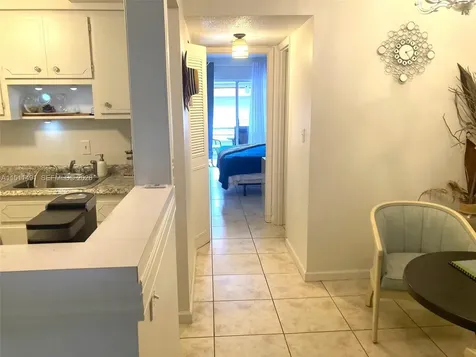 2901 NW 47th Terrace Lauderdale Lakes FL 33313