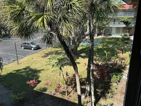 2901 NW 47th Terrace Lauderdale Lakes FL 33313