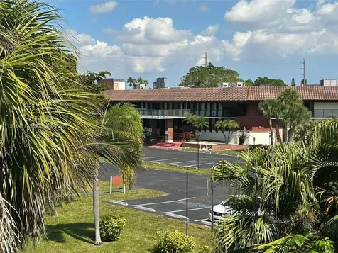 2901 NW 47th Terrace Lauderdale Lakes FL 33313