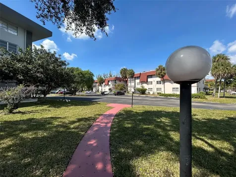 2901 NW 47th Terrace Lauderdale Lakes FL 33313