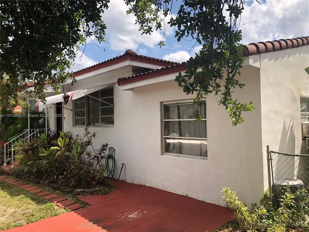 1256 NE 149th Street Miami FL 33161