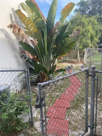 1256 NE 149th Street Miami FL 33161