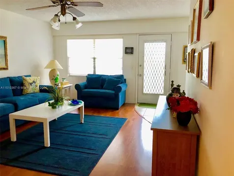 300 SW 134th Way Pembroke Pines FL 33027
