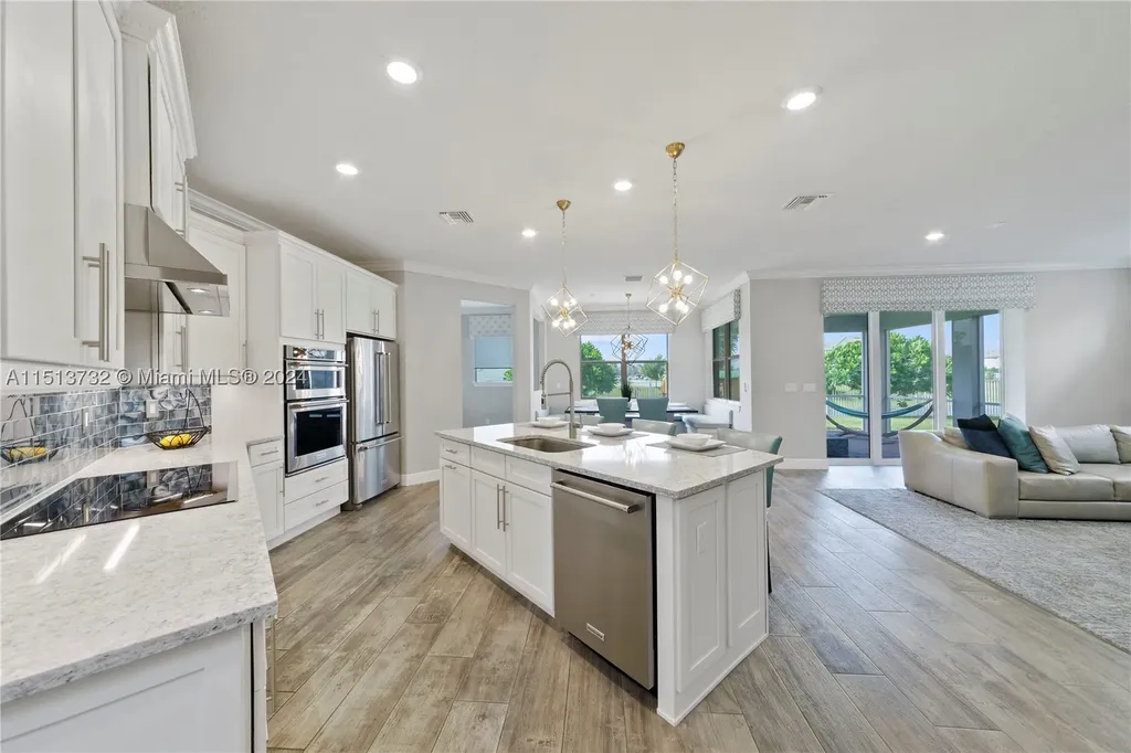 4534 Greenway Drive Hollywood FL 33021