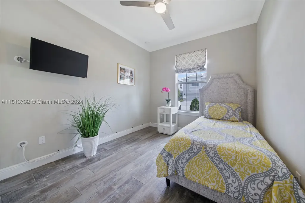 4534 Greenway Drive Hollywood FL 33021