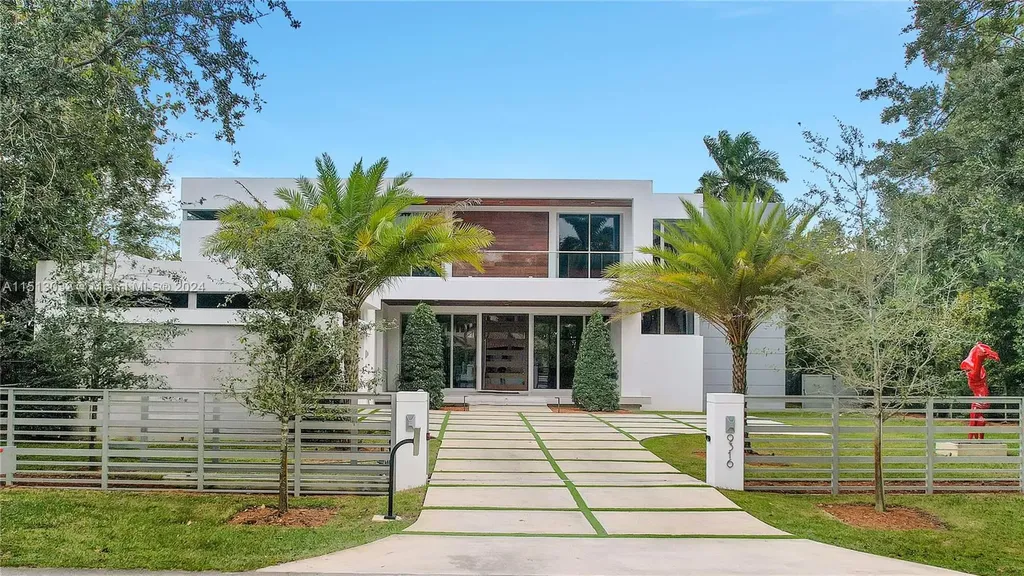 9316 SW 69th Court Pinecrest FL 33156