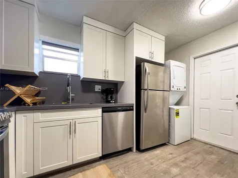 20075 SW 87th Place Cutler Bay FL 33189