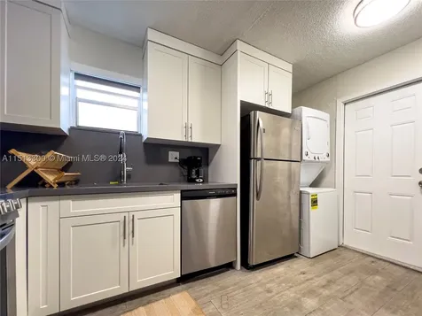 20075 SW 87th Place Cutler Bay FL 33189