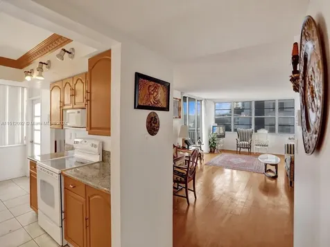 18051 Biscayne Boulevard Aventura FL 33160