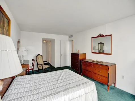 18051 Biscayne Boulevard Aventura FL 33160