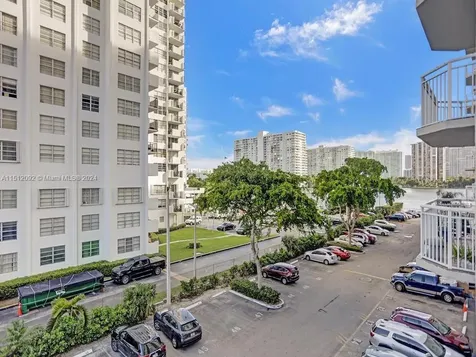 18051 Biscayne Boulevard Aventura FL 33160