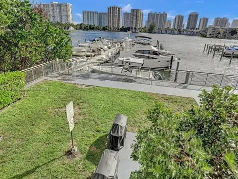 18051 Biscayne Boulevard Aventura FL 33160