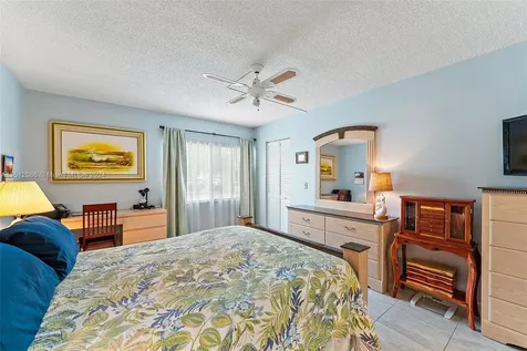 310 Pine Ridge Circle Green Acres FL 33463