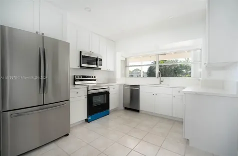 10540 SW 98th Street Miami FL 33176