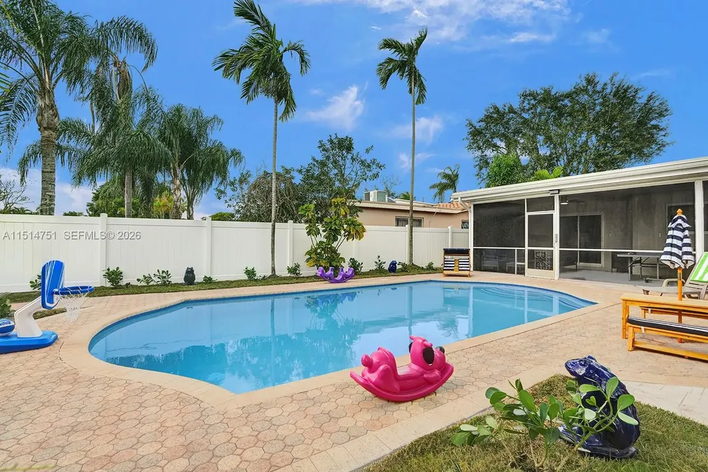 5500 Cleveland Street Hollywood FL 33021