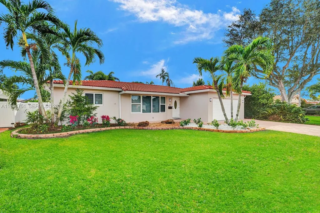 5500 Cleveland Street Hollywood FL 33021