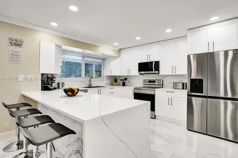 5500 Cleveland Street Hollywood FL 33021
