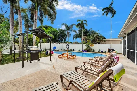 5500 Cleveland Street Hollywood FL 33021
