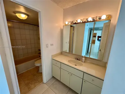 7135 Collins Avenue Miami Beach FL 33141