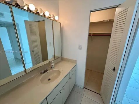 7135 Collins Avenue Miami Beach FL 33141