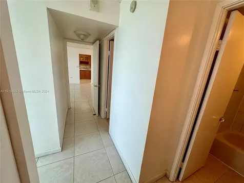 7135 Collins Avenue Miami Beach FL 33141