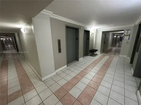 7135 Collins Avenue Miami Beach FL 33141