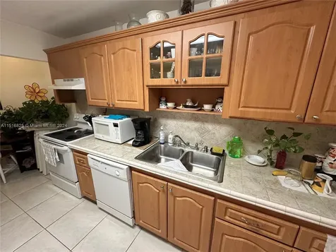7135 Collins Avenue Miami Beach FL 33141