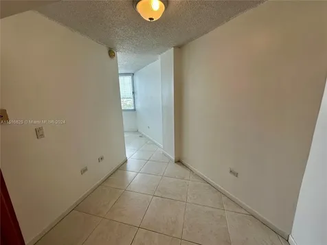 7135 Collins Avenue Miami Beach FL 33141