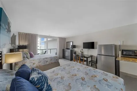 19201 N Collins Avenue Sunny Isles Beach FL 33160