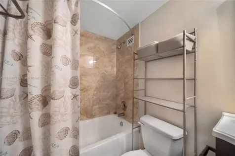 19201 N Collins Avenue Sunny Isles Beach FL 33160