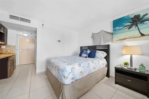19201 N Collins Avenue Sunny Isles Beach FL 33160